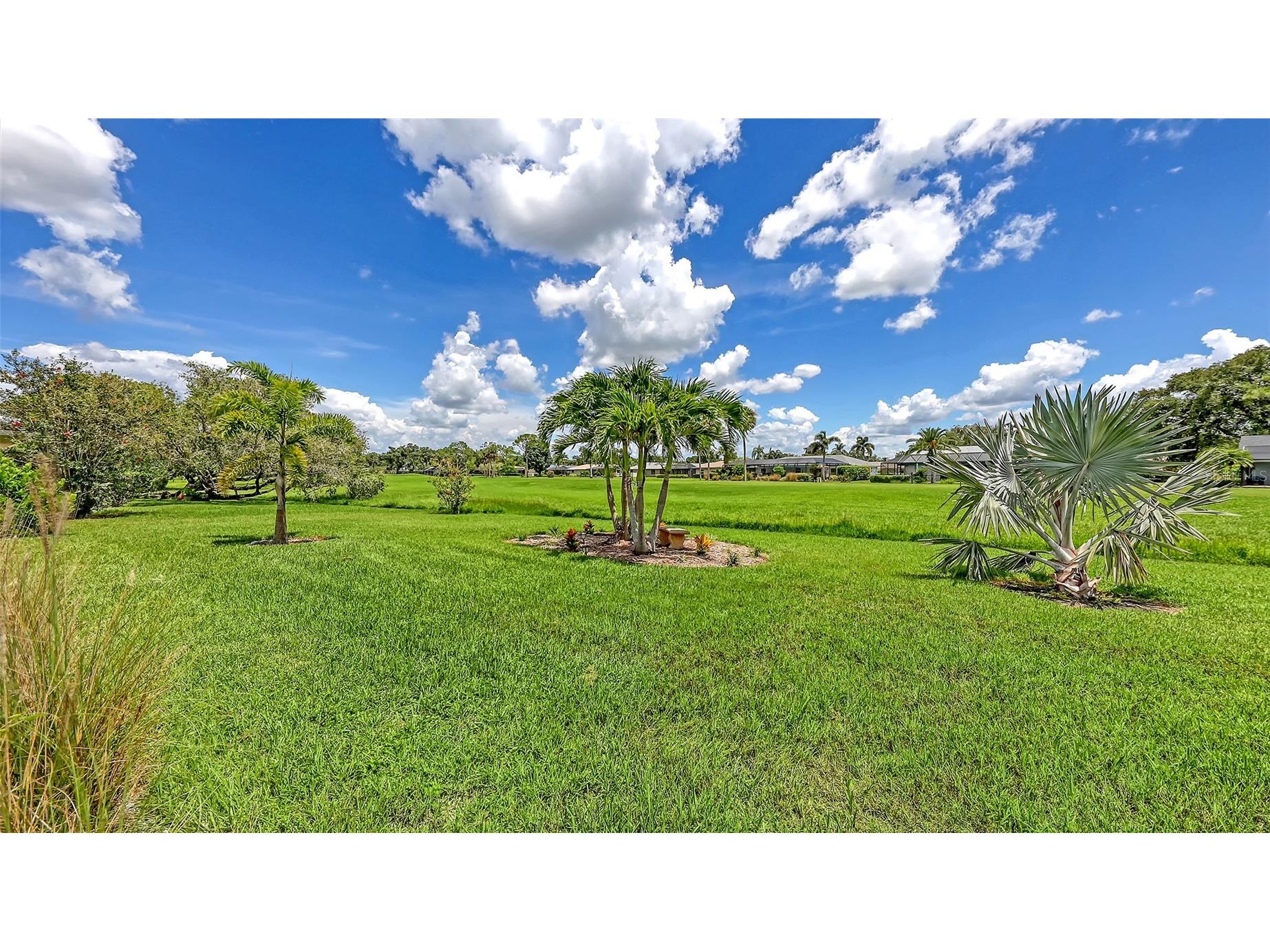 4830 Greywood Lane Sarasota FL 34235 A4659626 image50