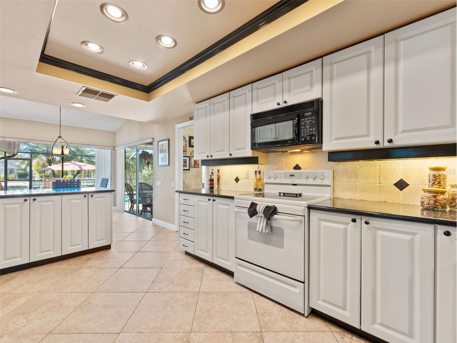 4830 Longwater Way Tampa FL 33615 TB8479322 image13