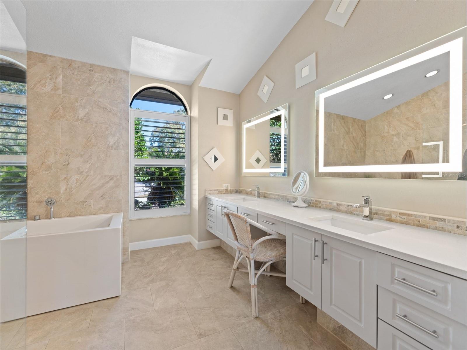 4830 Longwater Way Tampa FL 33615 TB8479322 image25
