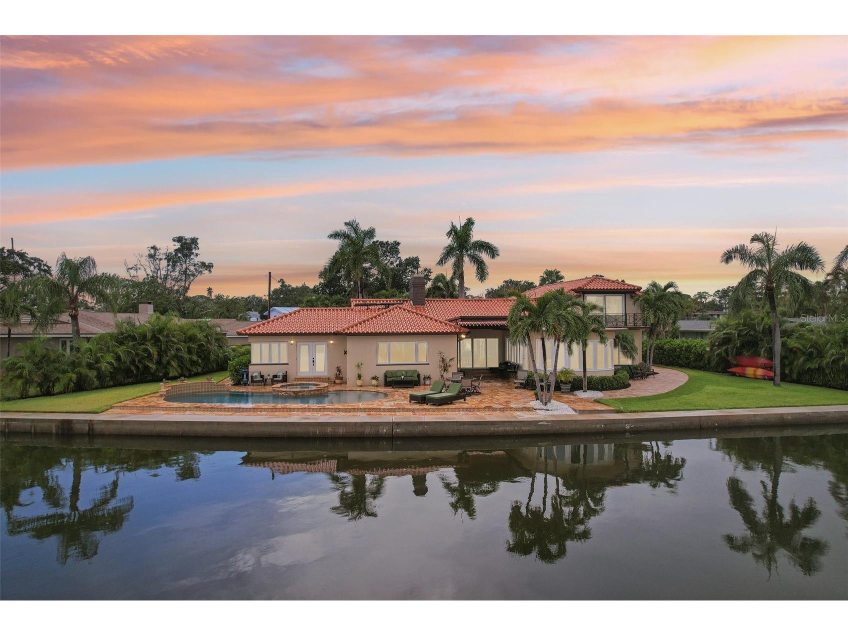 4830 Paradise Way S Saint Petersburg FL 33705 - LITTLE BAYOU TB8399110 image1