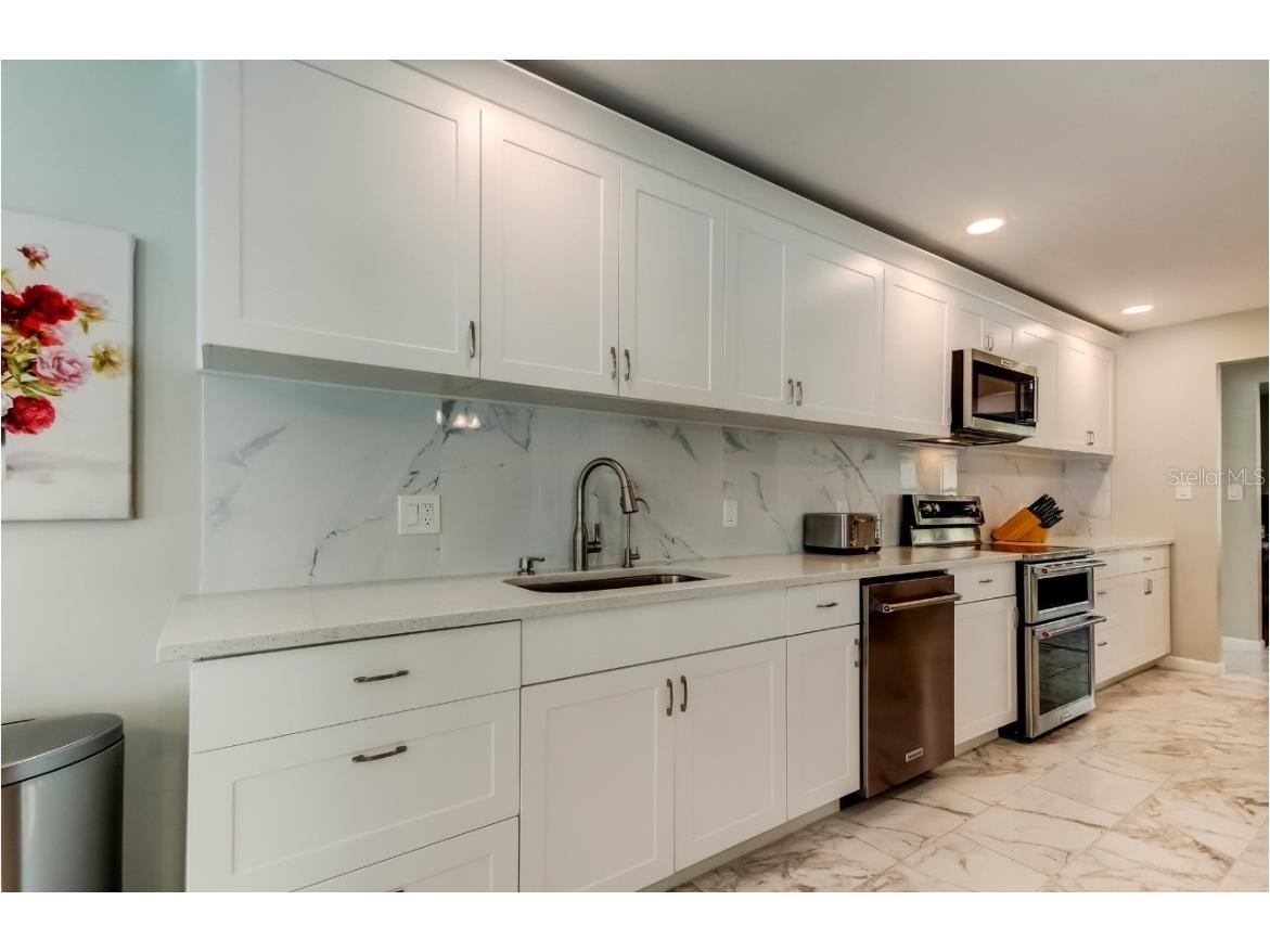 4831 Blue Jay Circle Palm Harbor FL 34683 TB8436972 image16