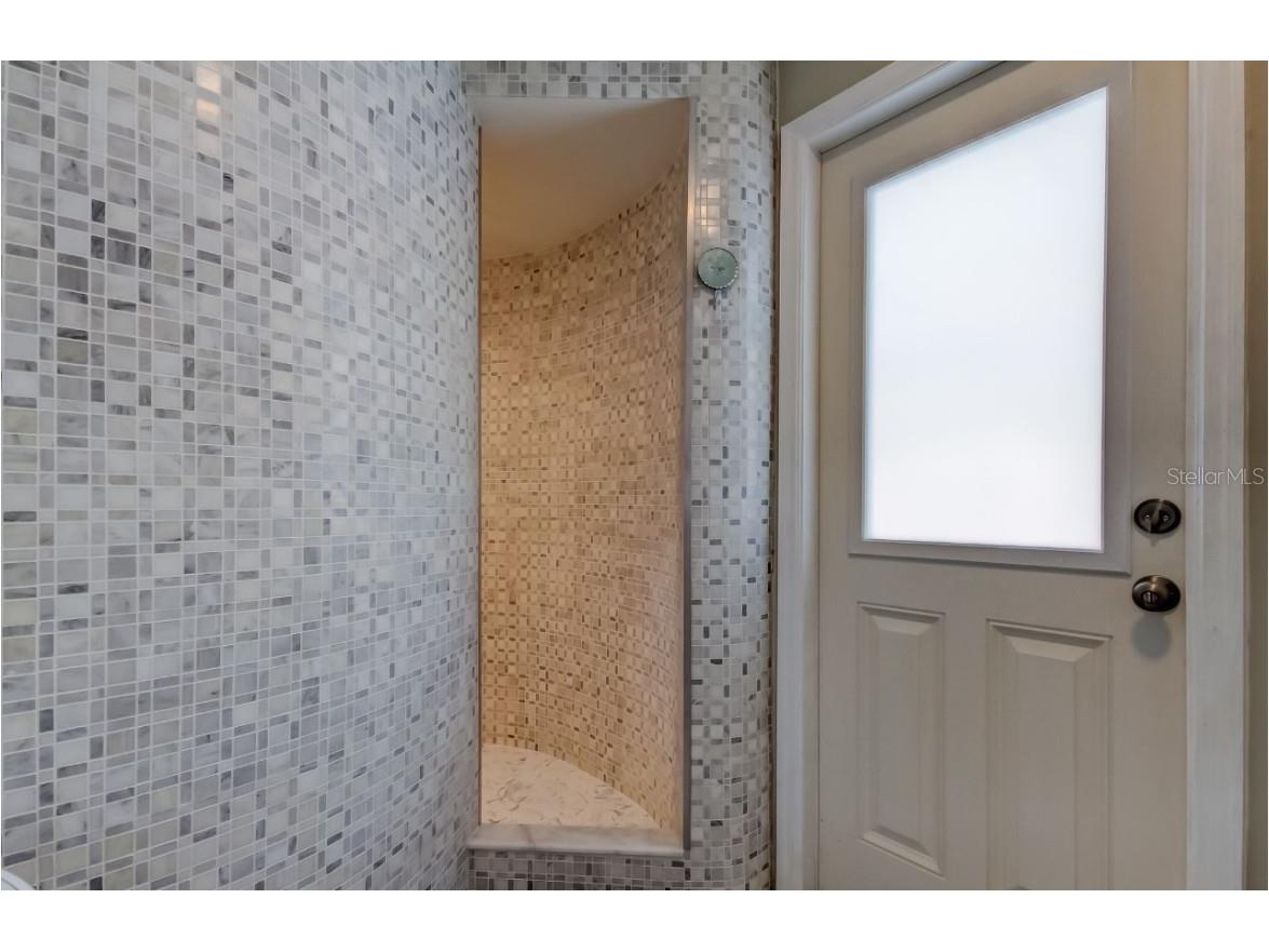 4831 Blue Jay Circle Palm Harbor FL 34683 TB8436972 image23