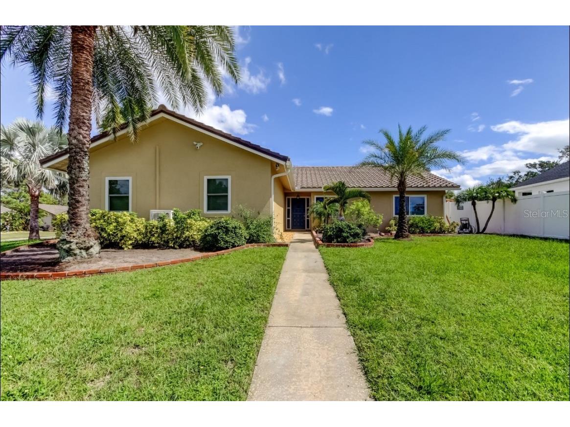 4831 Blue Jay Circle Palm Harbor FL 34683 TB8436972 image4