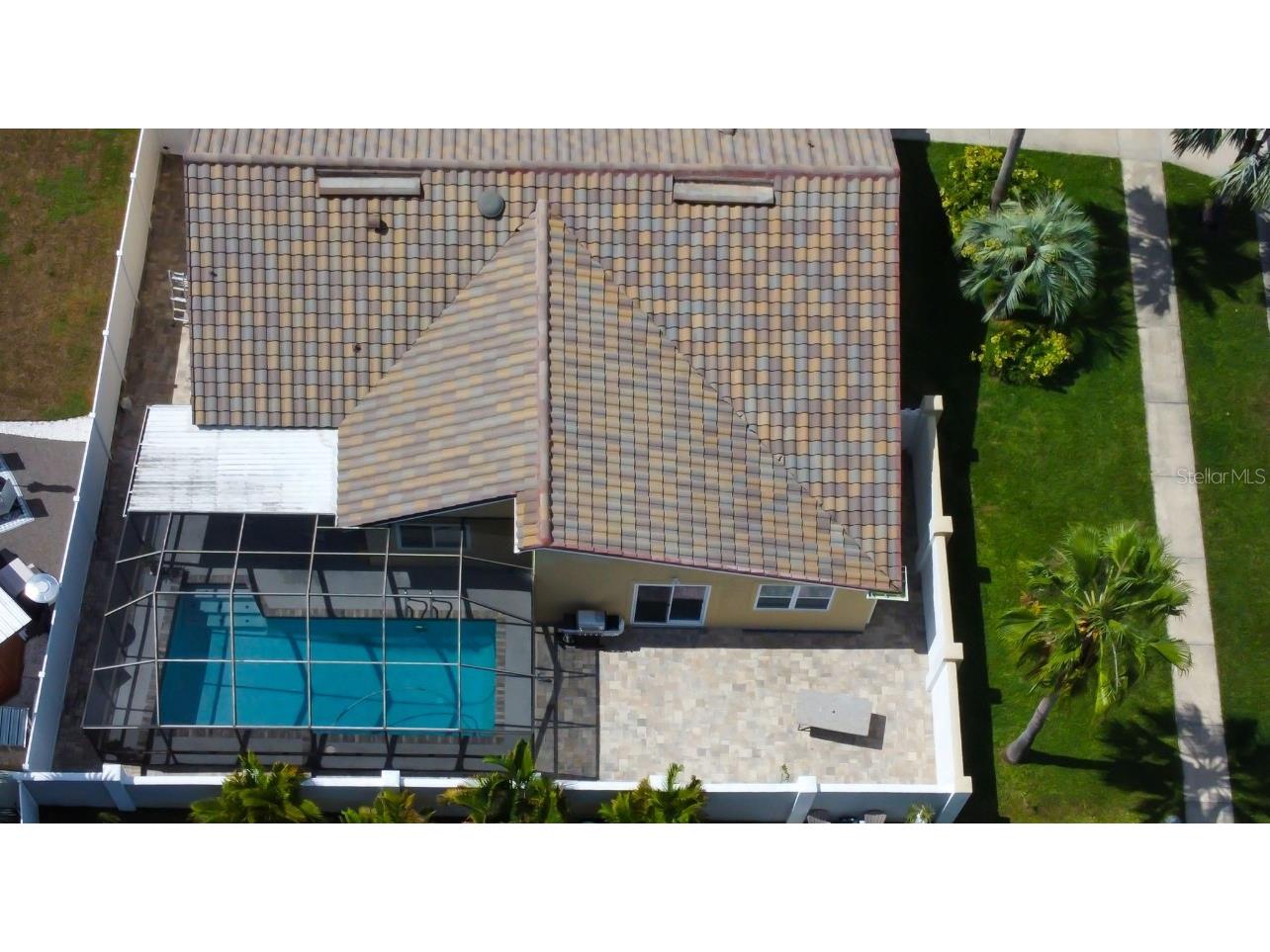 4831 Blue Jay Circle Palm Harbor FL 34683 TB8436972 image7