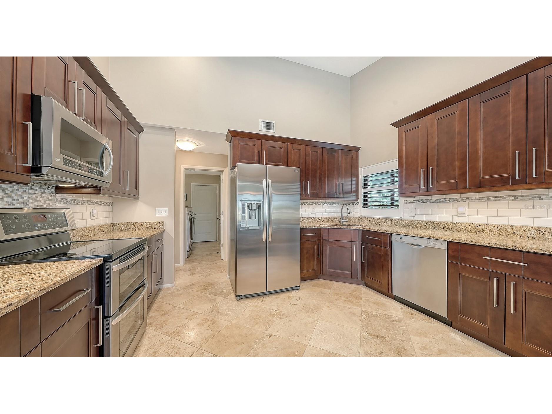 4831 Greencroft Road Sarasota FL 34235 A4687508 image11