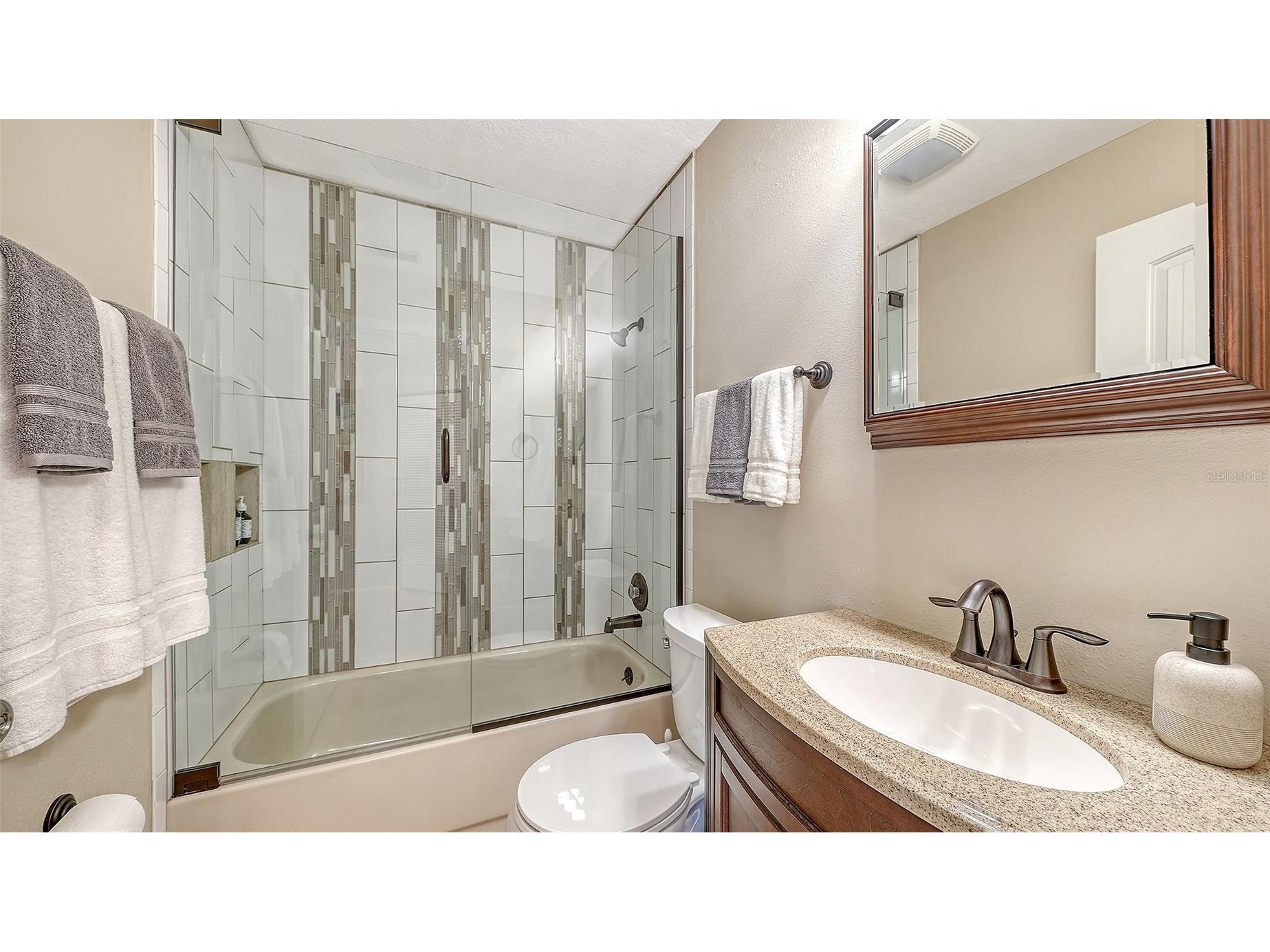 4831 Greencroft Road Sarasota FL 34235 A4687508 image20