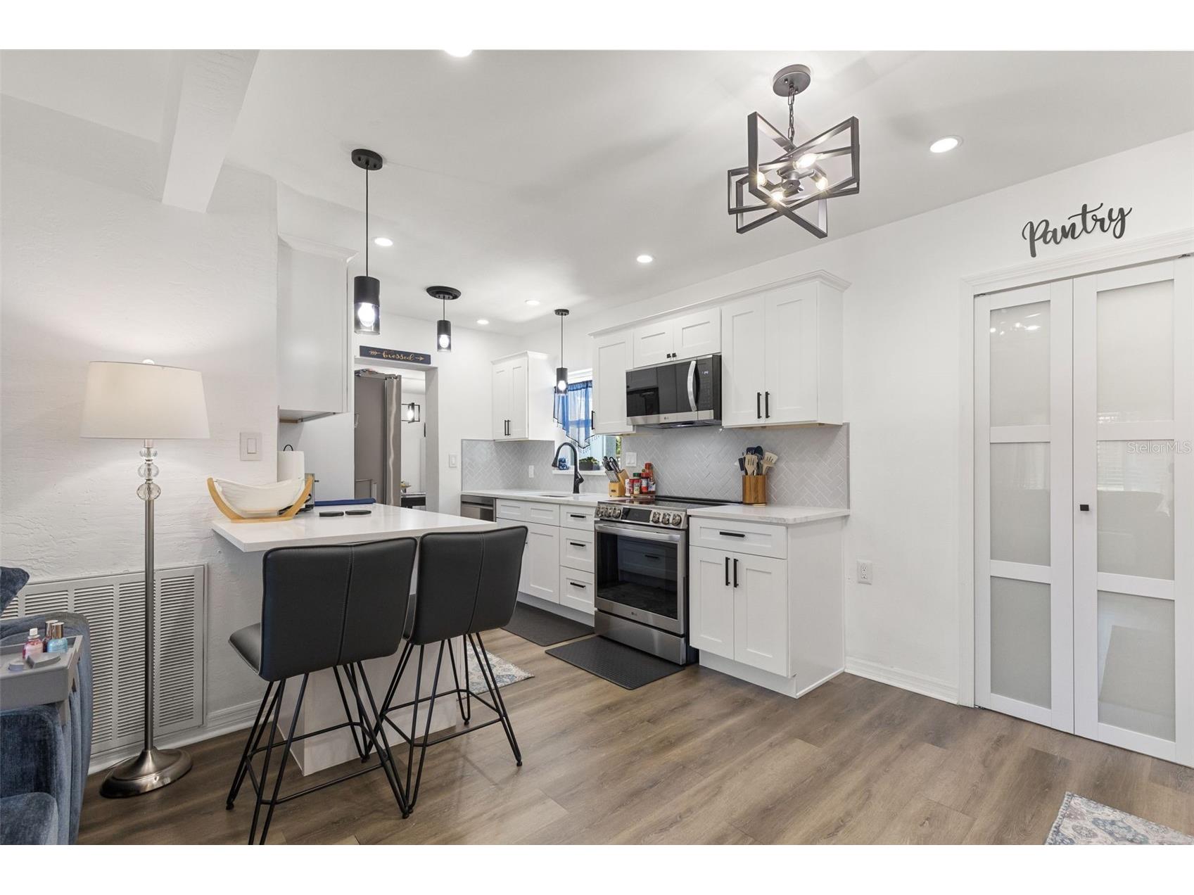 4832 5th Street S Saint Petersburg FL 33705 TB8514521 image11