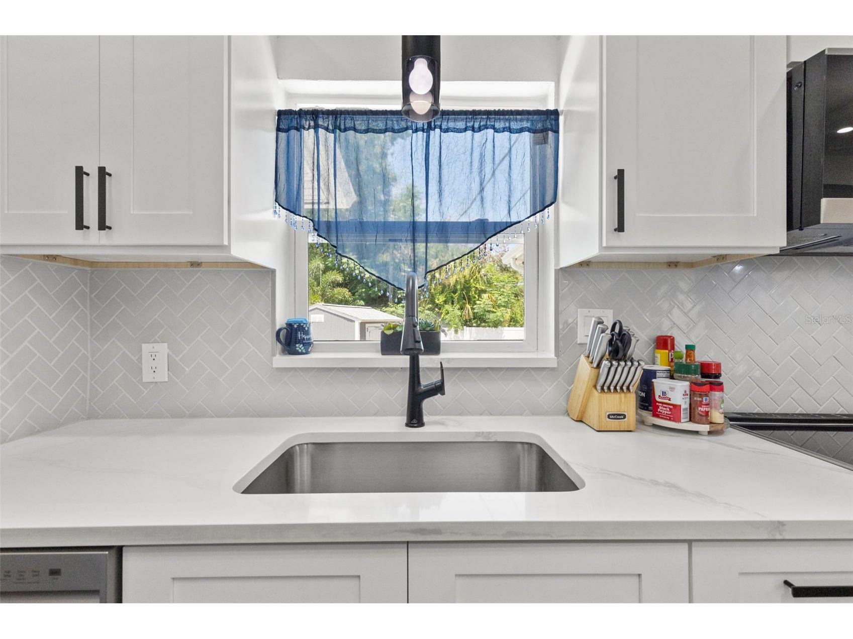 4832 5th Street S Saint Petersburg FL 33705 TB8514521 image14