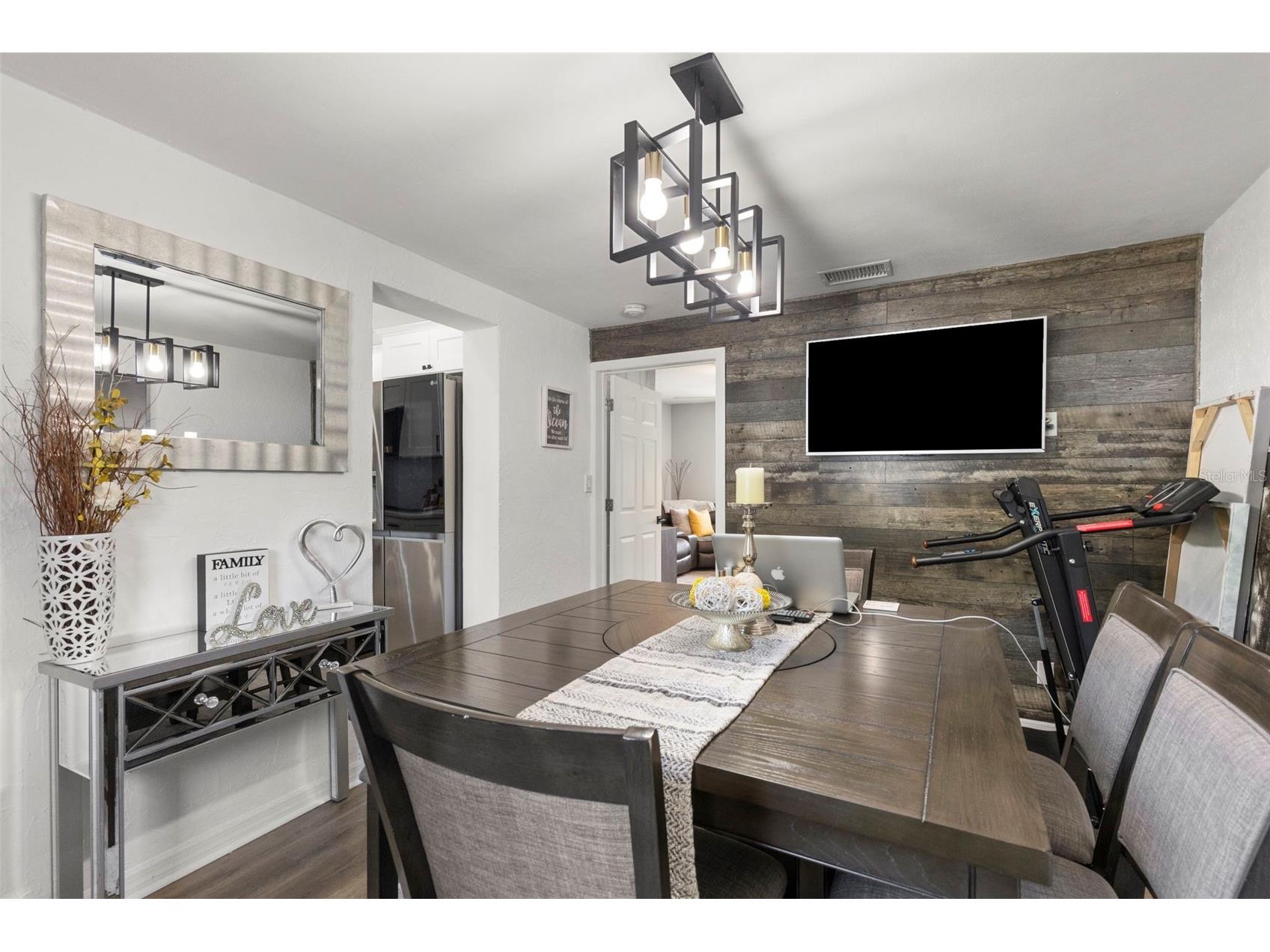 4832 5th Street S Saint Petersburg FL 33705 TB8514521 image40