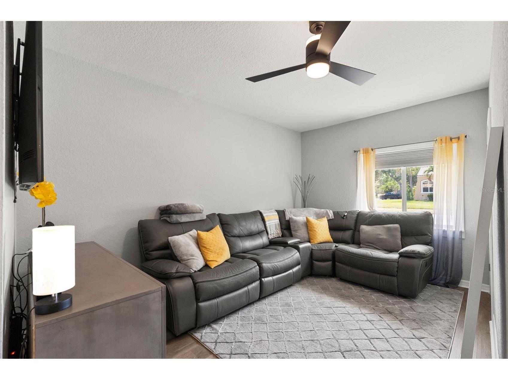 4832 5th Street S Saint Petersburg FL 33705 TB8514521 image43