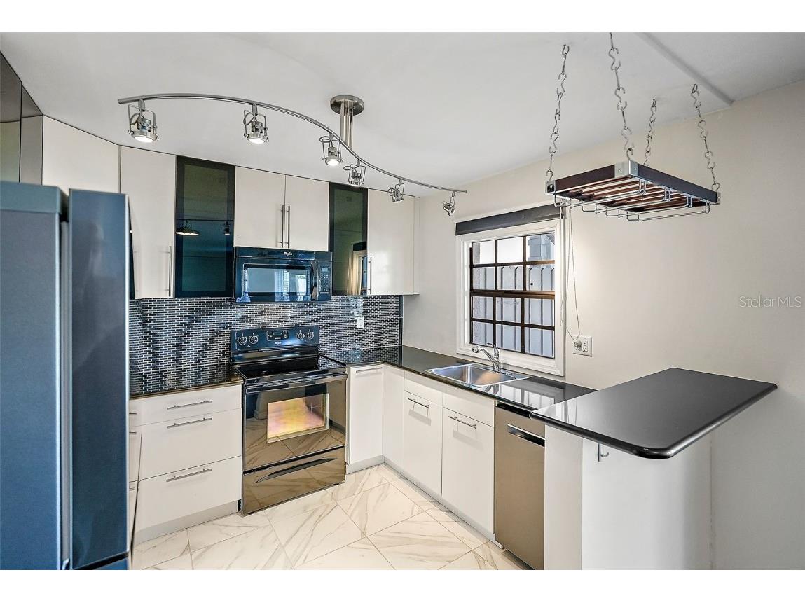 4832 Cobia Drive SE #B Saint Petersburg FL 33705 TB8322164 image1