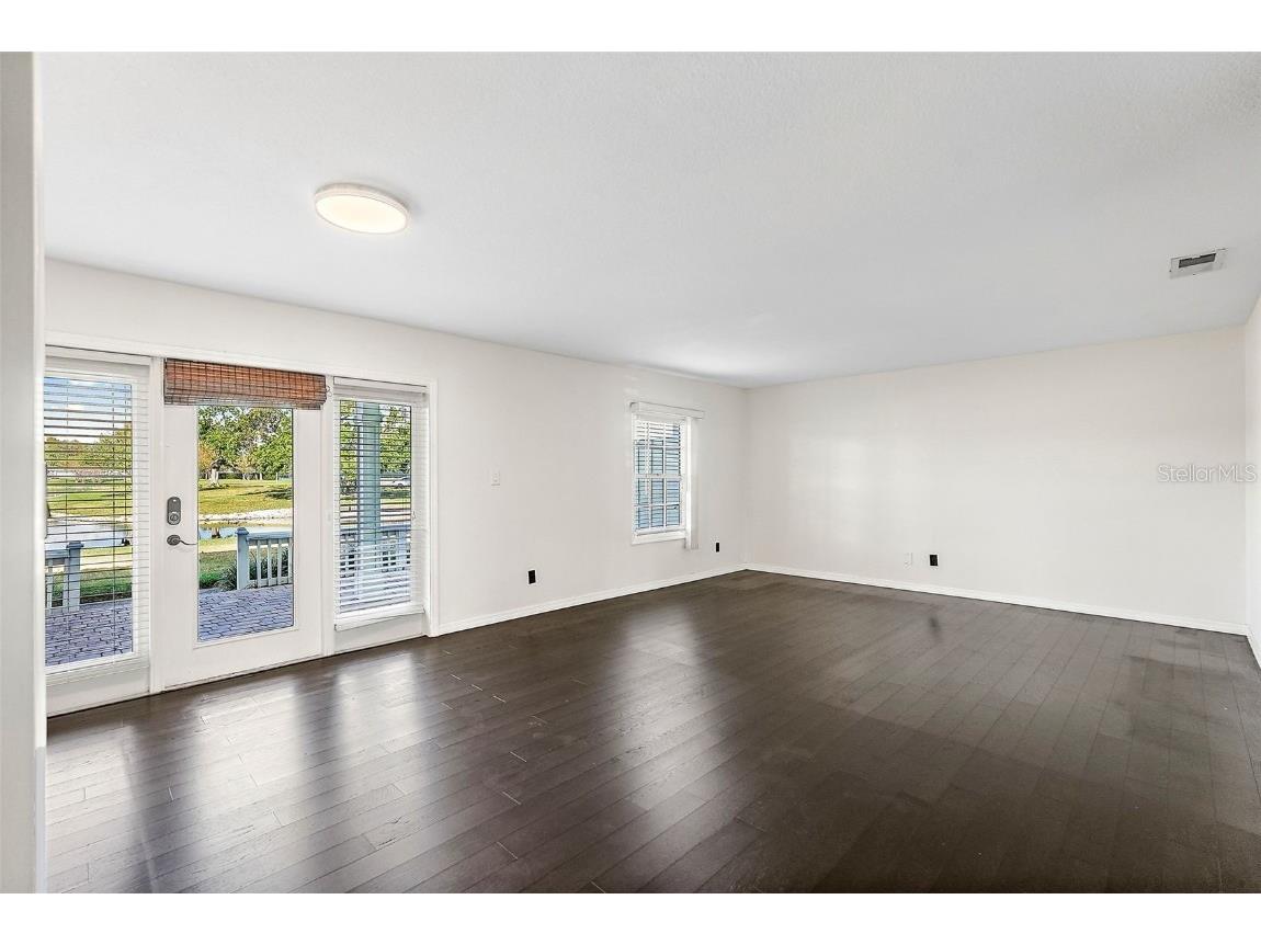 4832 Cobia Drive SE #B Saint Petersburg FL 33705 TB8322164 image11