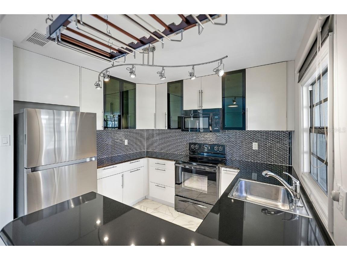 4832 Cobia Drive SE #B Saint Petersburg FL 33705 TB8322164 image7