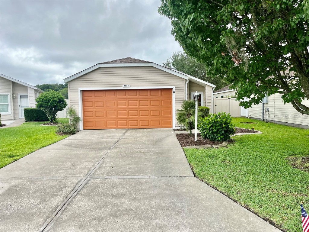 4832 Heron Run Circle Leesburg FL 34748 L4937422 image1