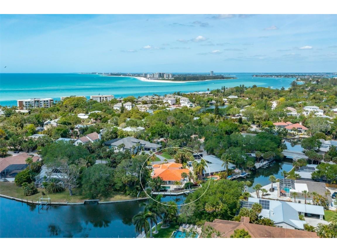 4833 Featherbed Lane Sarasota FL 34242 A4565904 image1