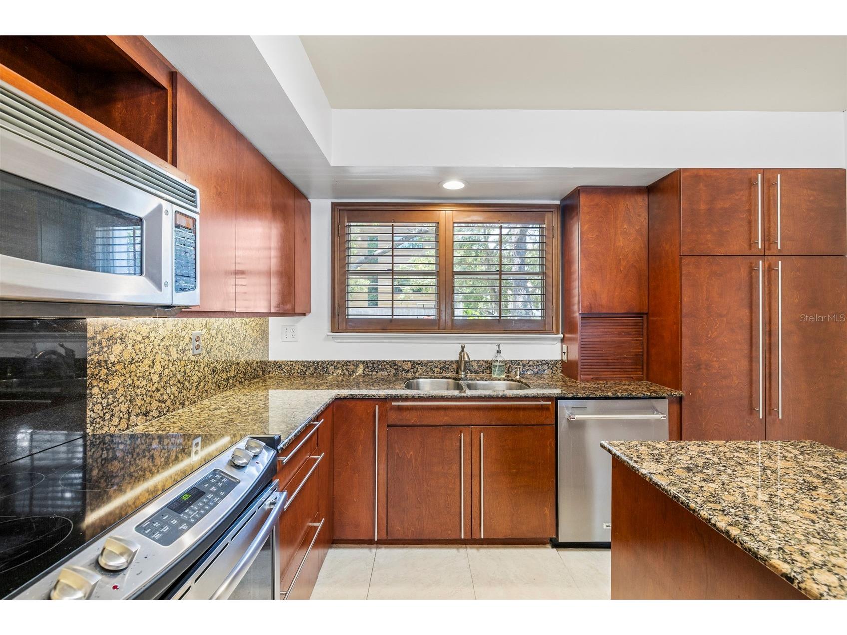 4833 W Flamingo Rd Tampa FL 33611 TB8526030 image10