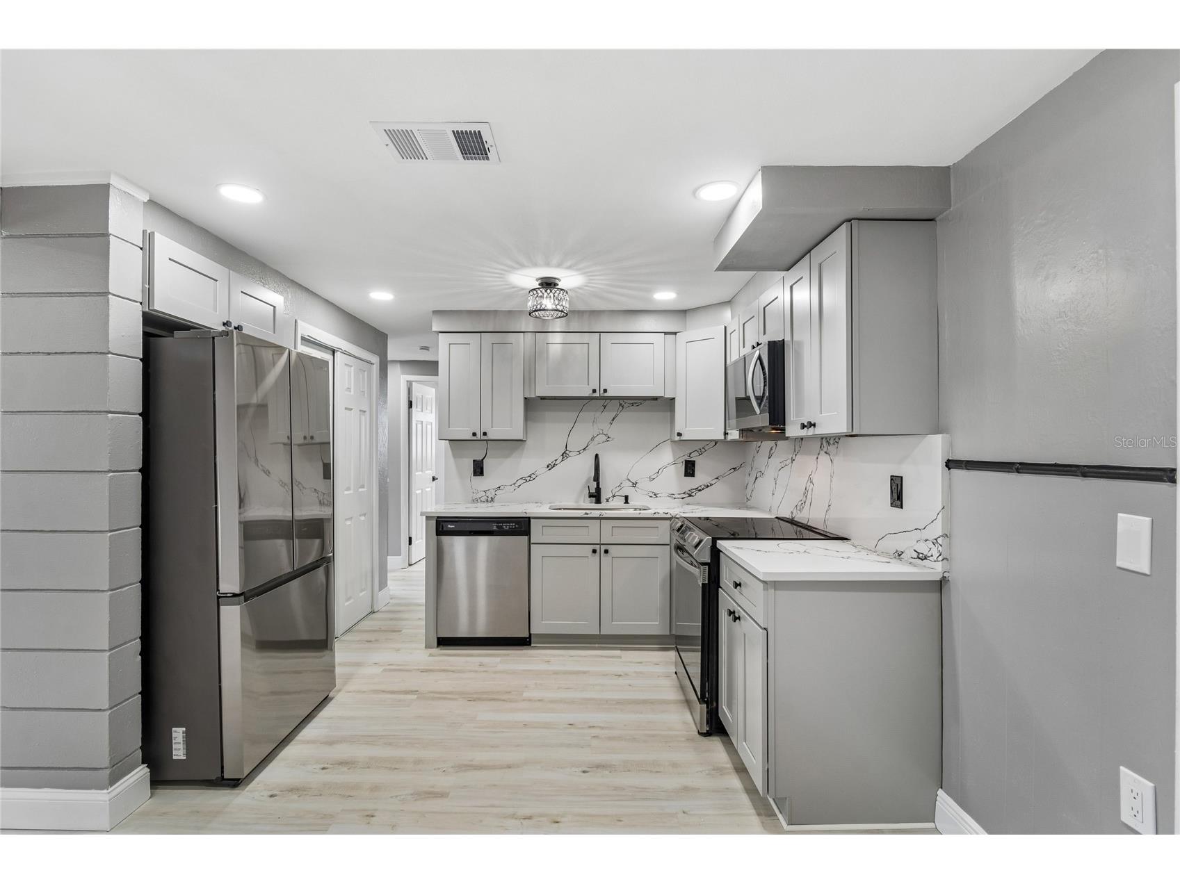 4834 Mile Stretch Drive Holiday FL 34690 TB8513993 image15