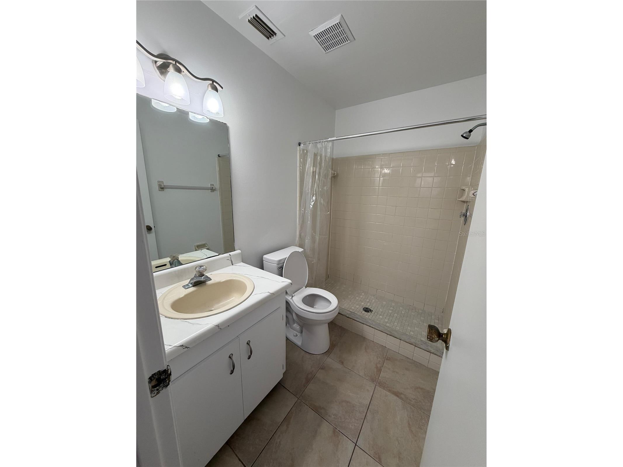 4834 S Semoran Boulevard #1202 Orlando FL 32822 O6384901 image8