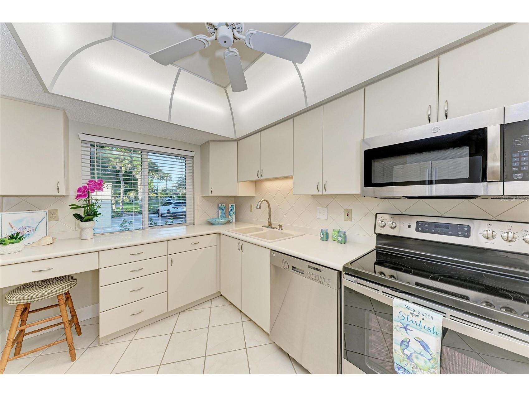 4835 Gulf Of Mexico Drive #105 Longboat Key FL 34228 - GULF A4684056 image18