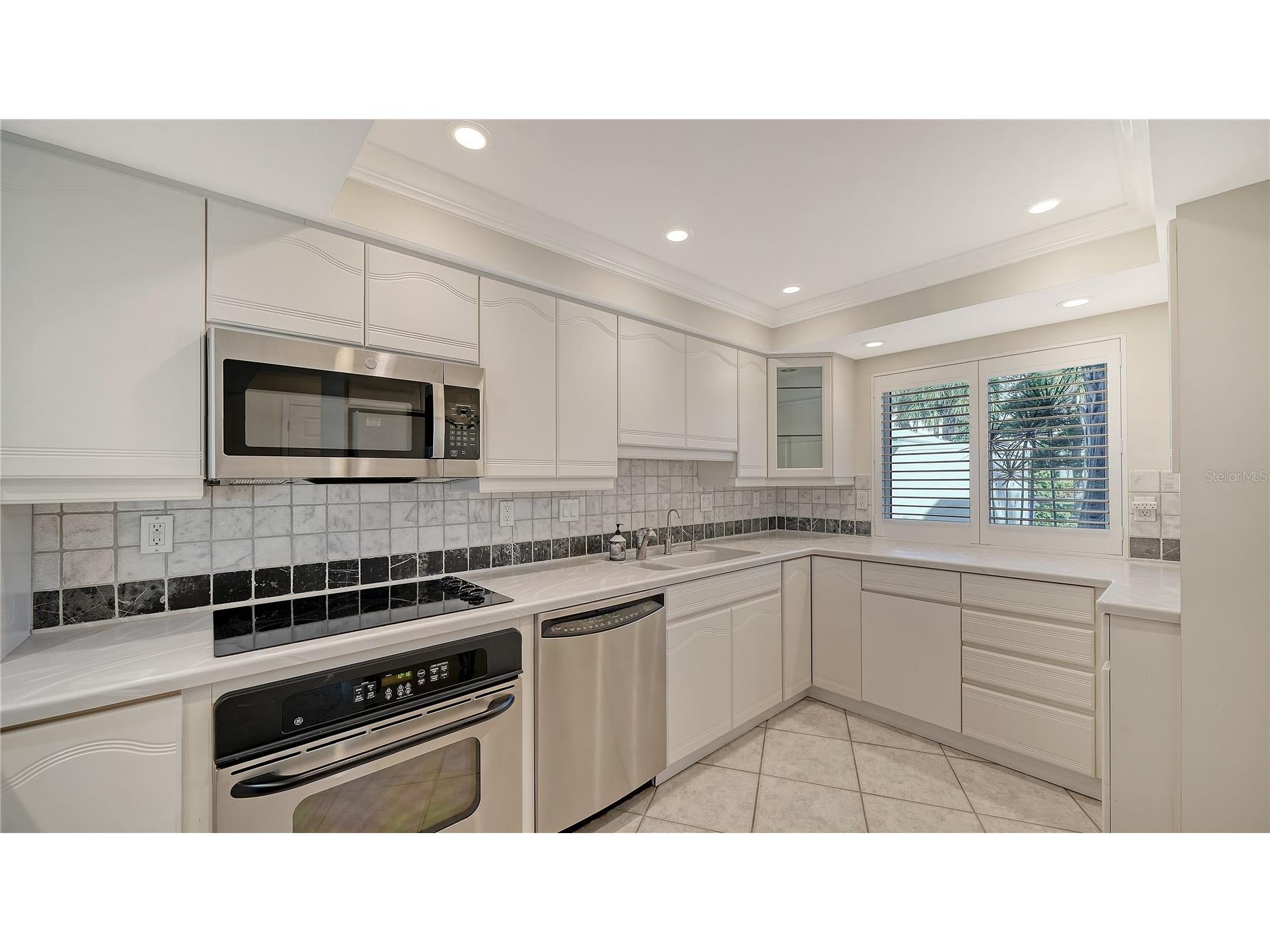 4835 Gulf Of Mexico Drive #106 Longboat Key FL 34228 - GULF OF MEXICO A4677656 image8