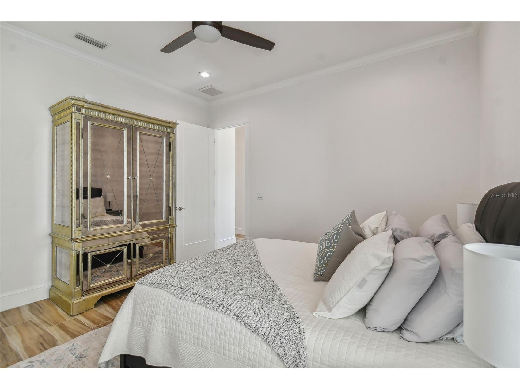 4835 W Bay Villa Avenue Tampa FL 33611 TB8488683 image26