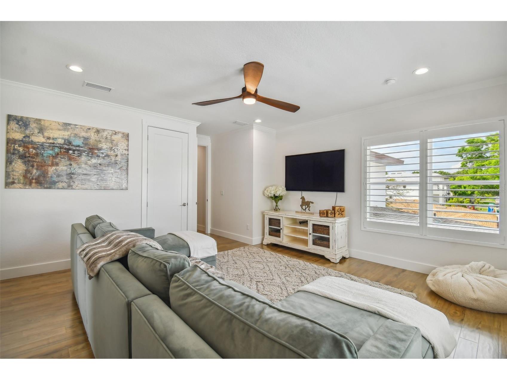 4835 W Bay Villa Avenue Tampa FL 33611 TB8488683 image40