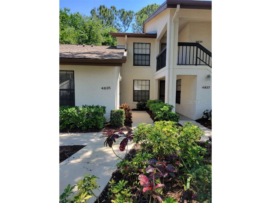 4835 Winslow Beacon #46 Sarasota FL 34235 A4607981 image1