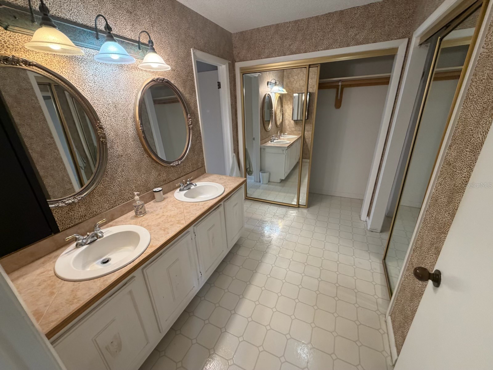 4836 Pebble Beach Drive #B Orlando FL 32811 O6404153 image13