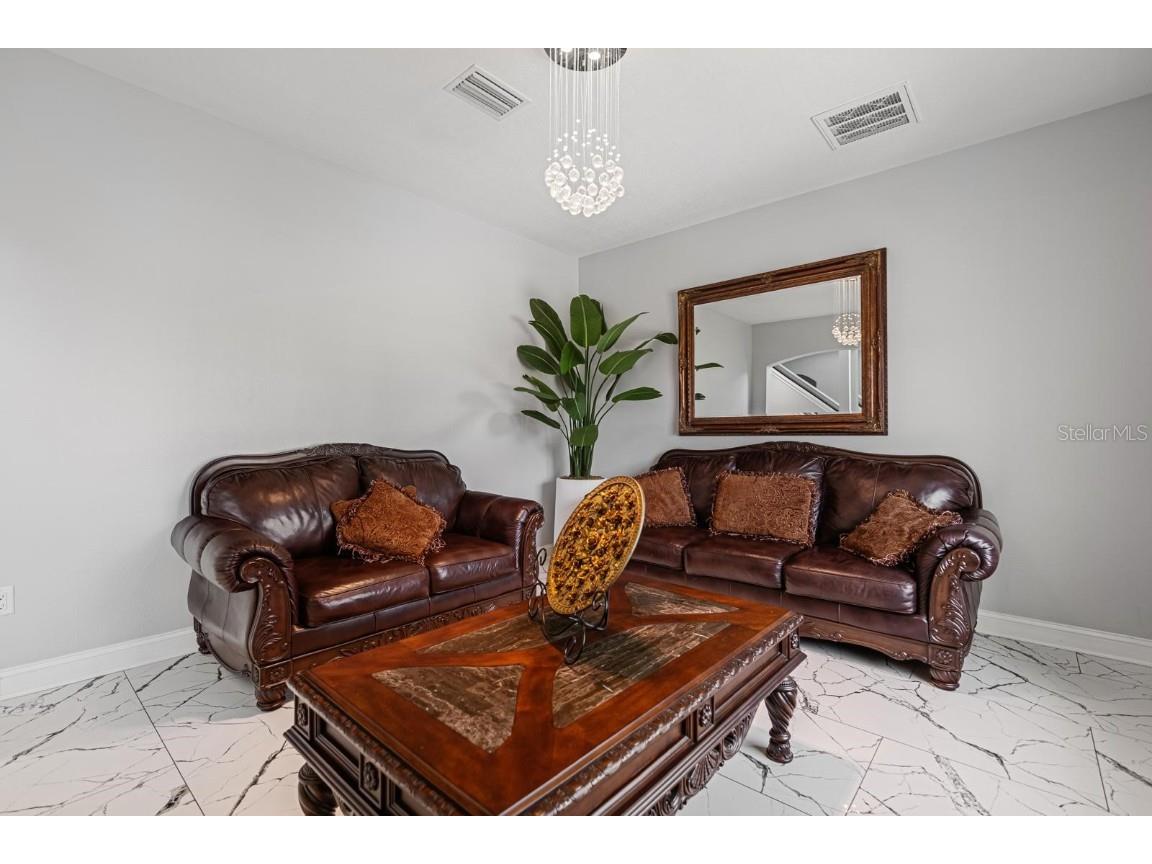 4836 Troydale Road Tampa FL 33615 OM704832 image10