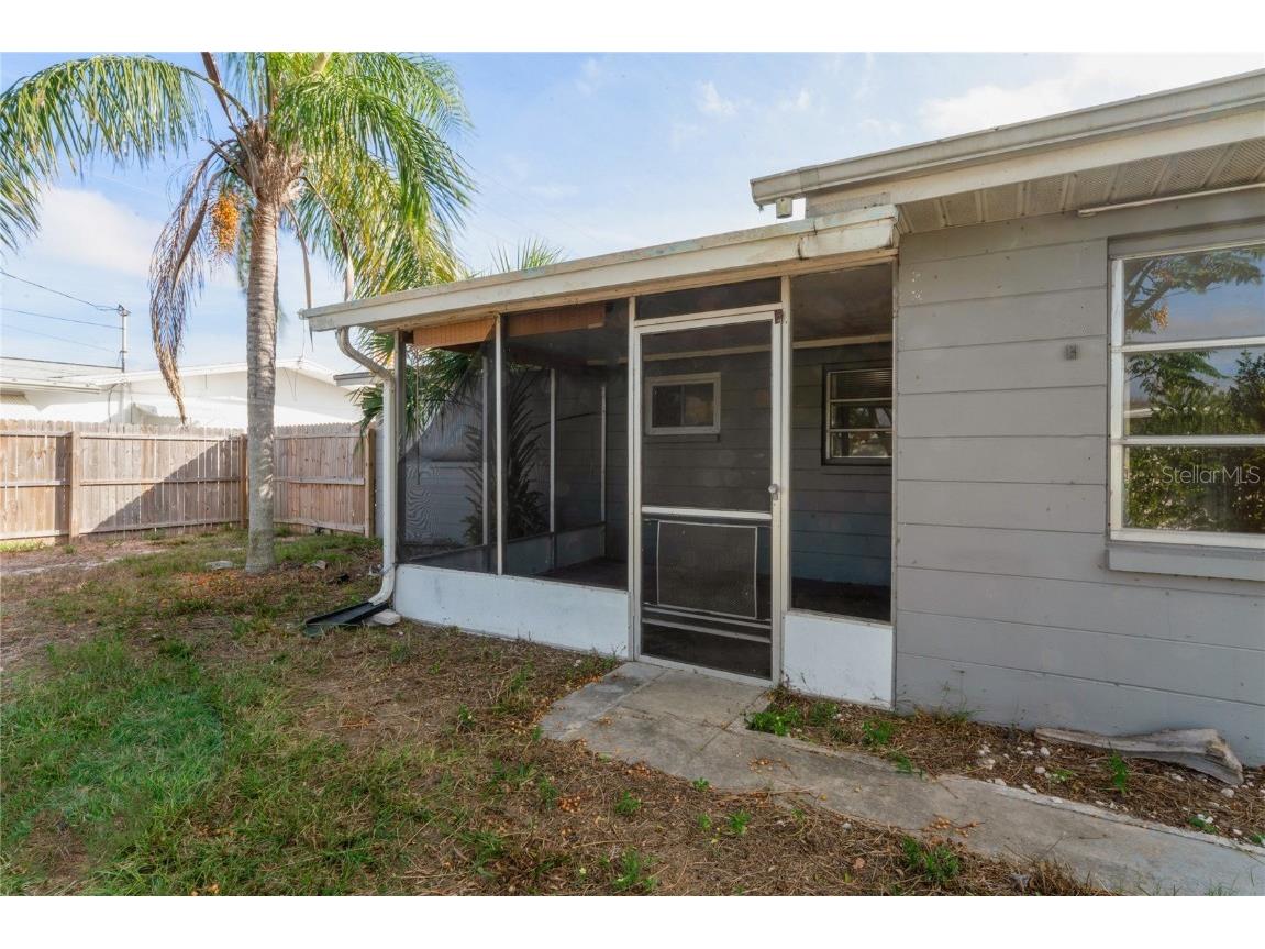 4837 Vision Avenue Holiday FL 34690 TB8454543 image30