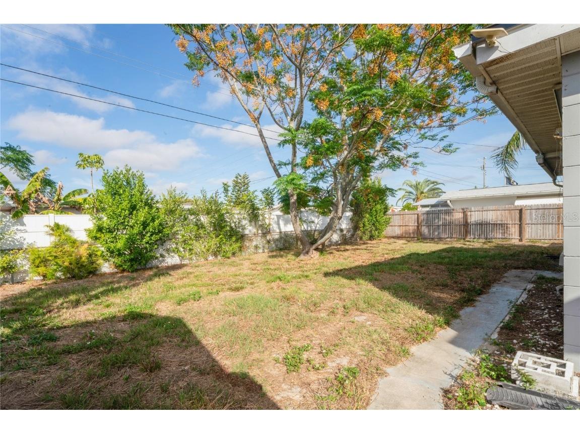 4837 Vision Avenue Holiday FL 34690 TB8454543 image32
