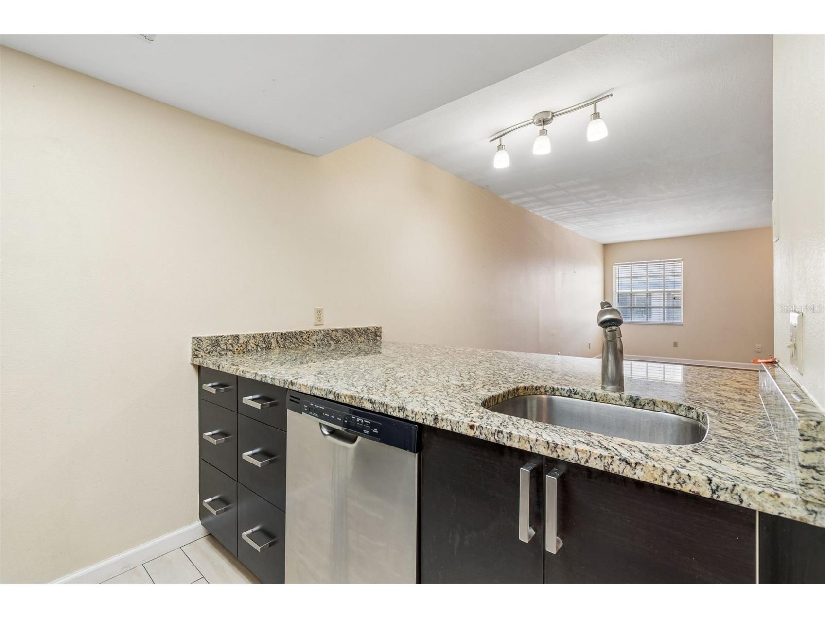 4839 Mcelroy #F206 Tampa FL 33611 TB8498480 image9