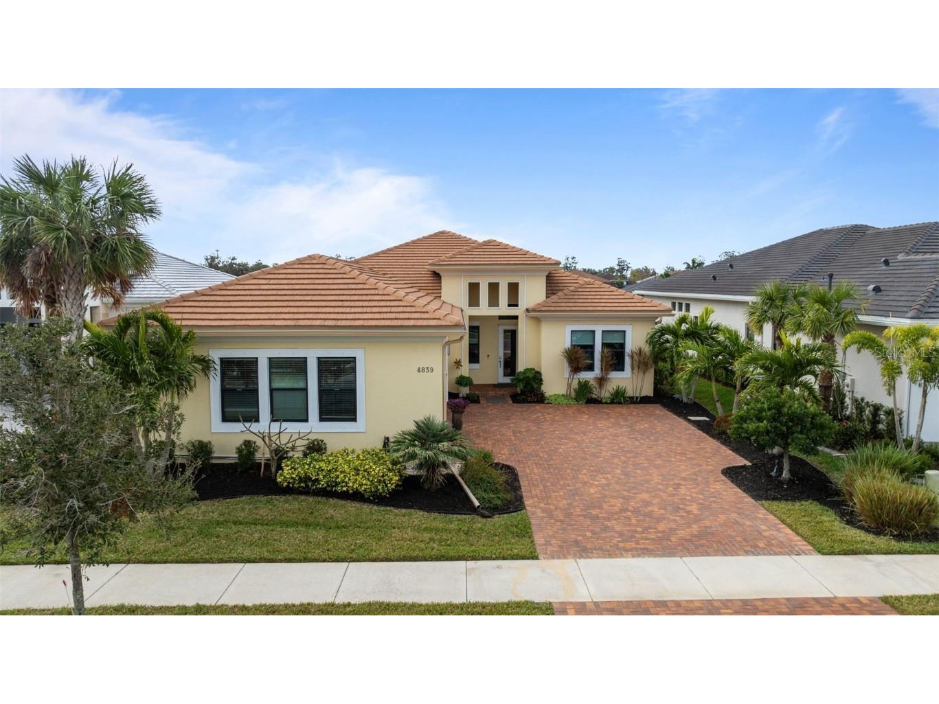 4839 Pastel Court Sarasota FL 34240 A4637079 image1