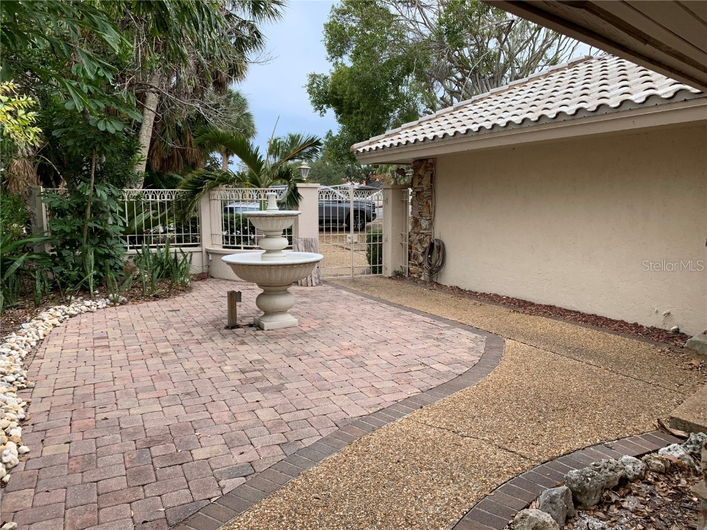 4839 Primrose Path Sarasota FL 34242 A4670860 image11