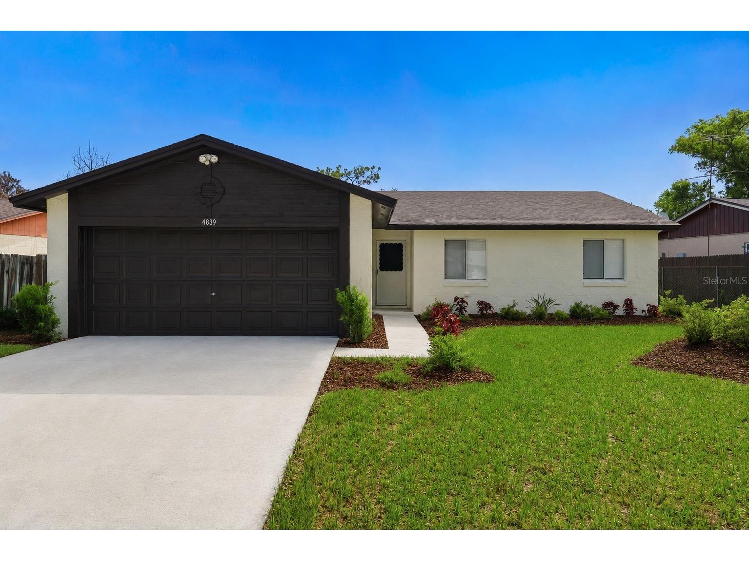 4839 Red Willow Avenue Orlando FL 32808 O6422570 image1