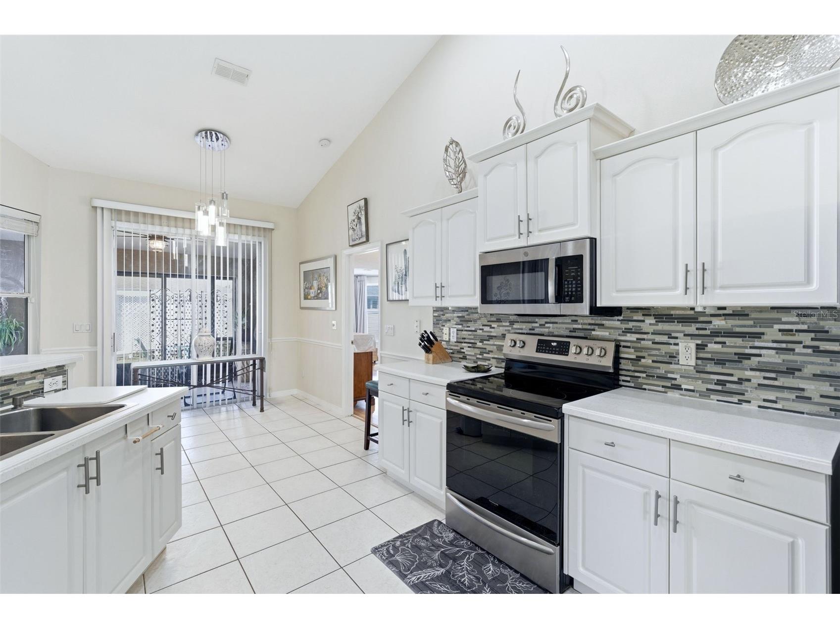 484 Kettering Road Deltona FL 32725 V4948002 image10
