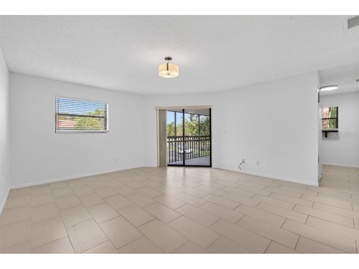 484 Santa Cruz Place NE #G Saint Petersburg FL 33703 TB8462162 image13