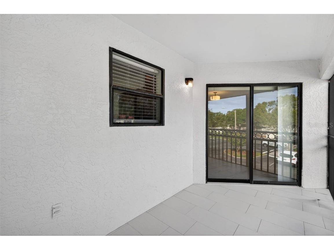 484 Santa Cruz Place NE #G Saint Petersburg FL 33703 TB8462162 image32