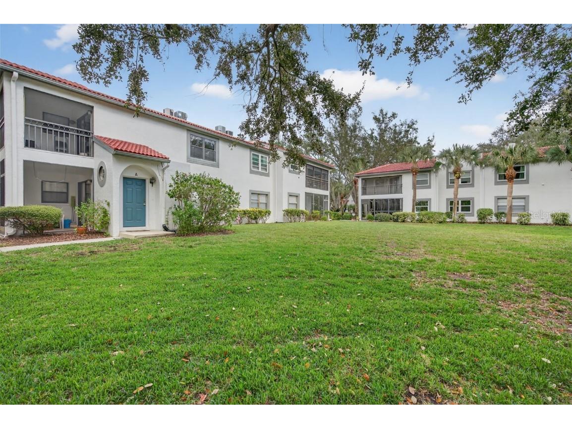 484 Santa Cruz Place NE #G Saint Petersburg FL 33703 TB8462162 image35