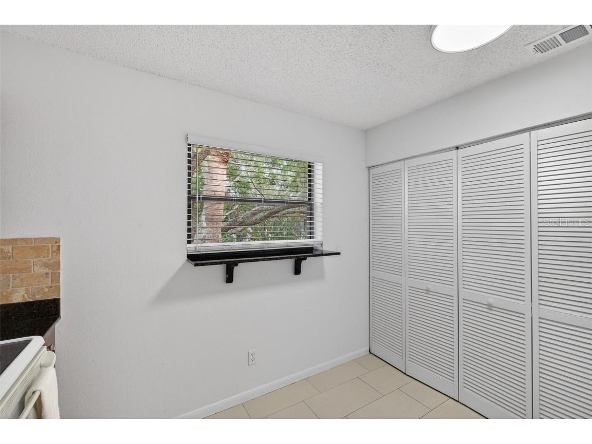 484 Santa Cruz Place NE #G Saint Petersburg FL 33703 TB8462162 image9