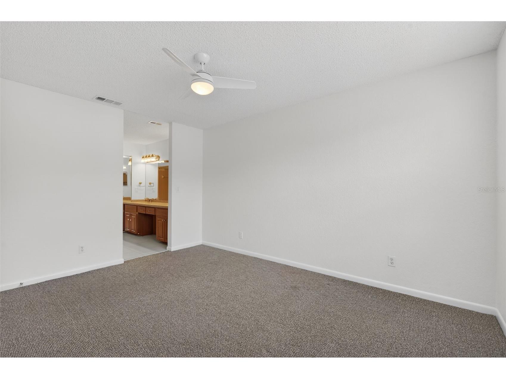 484 Santa Cruz Place NE #G Saint Petersburg FL 33703 TB8470908 image24