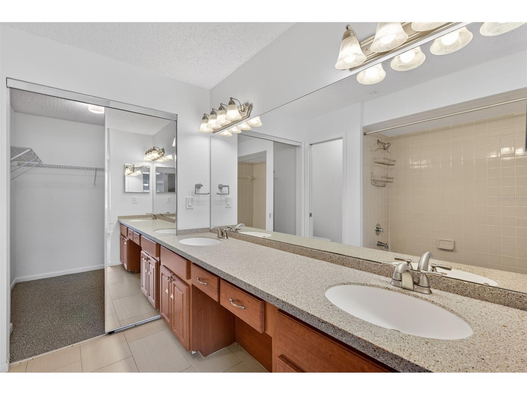 484 Santa Cruz Place NE #G Saint Petersburg FL 33703 TB8470908 image25