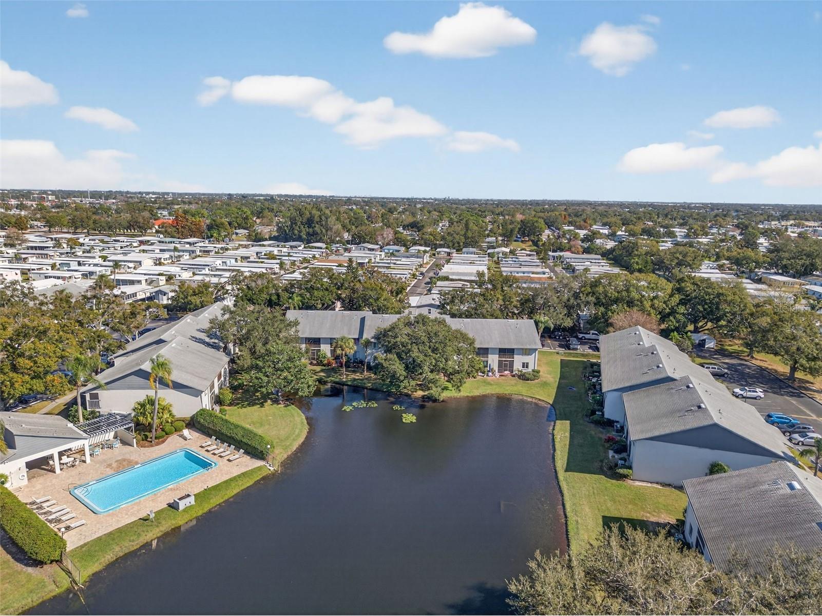 484 Santa Cruz Place NE #G Saint Petersburg FL 33703 TB8470908 image46