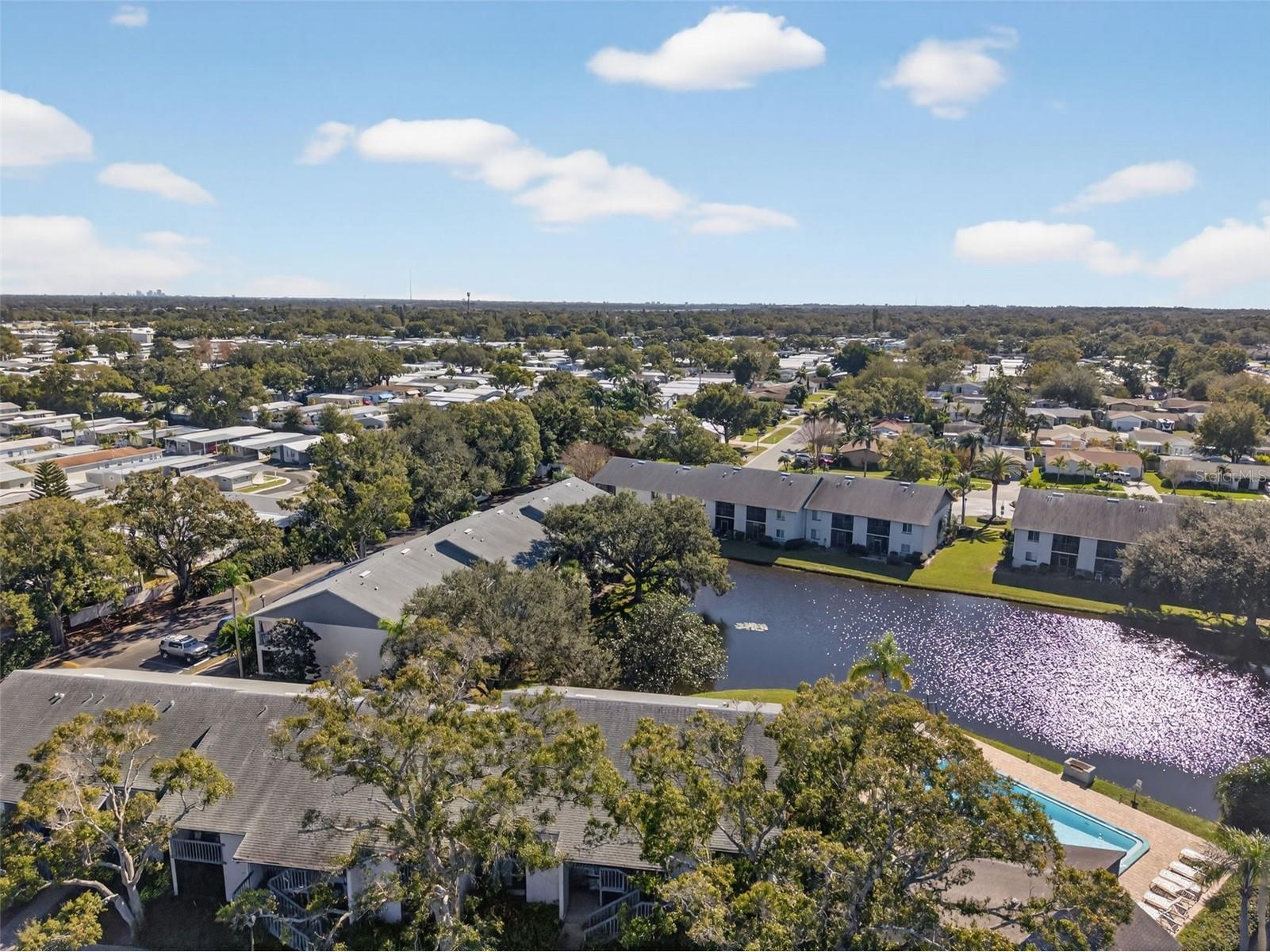 484 Santa Cruz Place NE #G Saint Petersburg FL 33703 TB8470908 image48