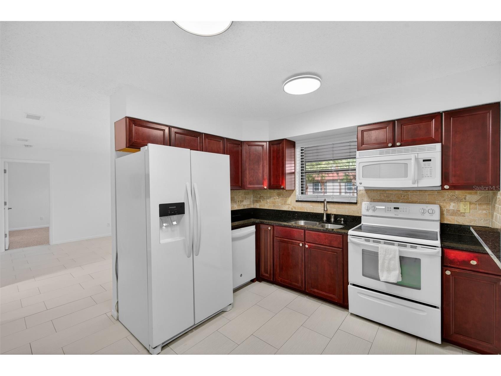 484 Santa Cruz Place NE #G Saint Petersburg FL 33703 TB8470908 image9