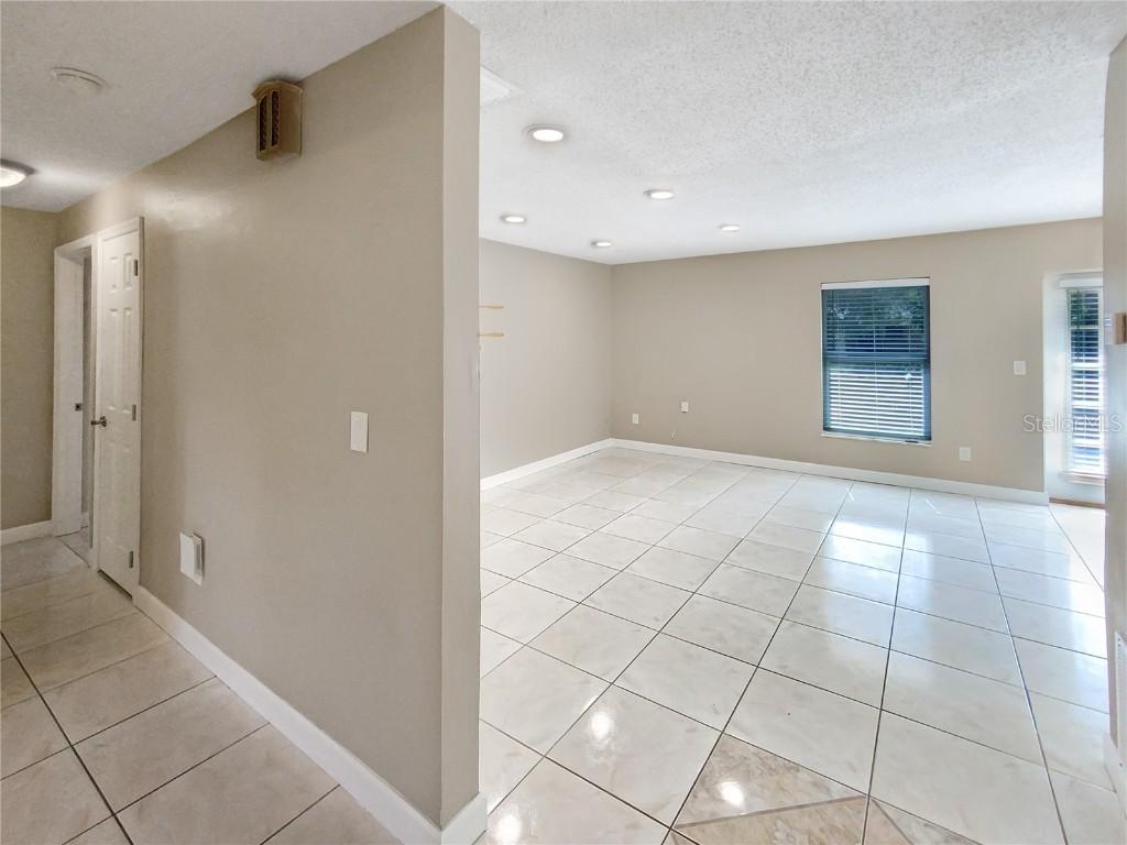 4840 Darwood Drive, Orlando, FL, 32812 MLS O6212463 Edina Realty