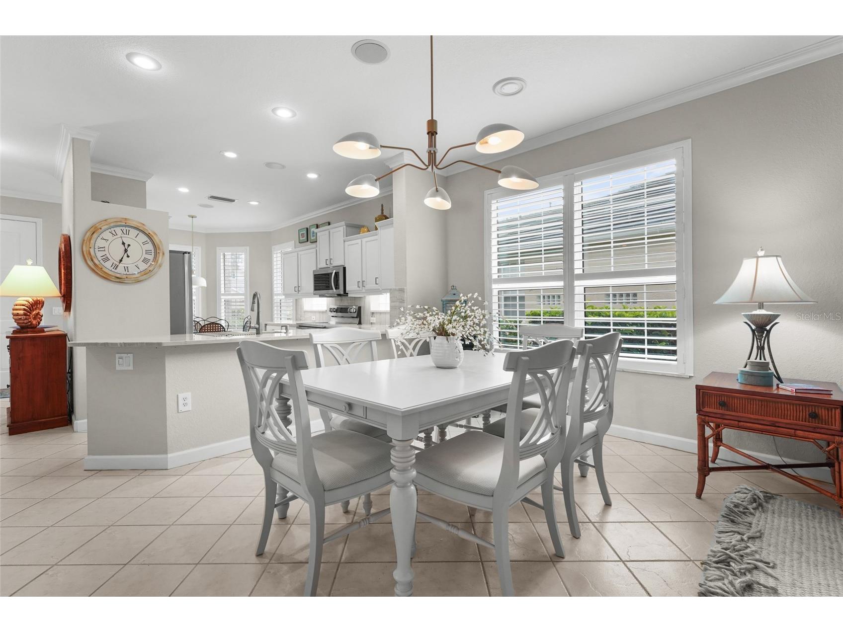 4840 Lakescene Place Sarasota FL 34243 A4663778 image12