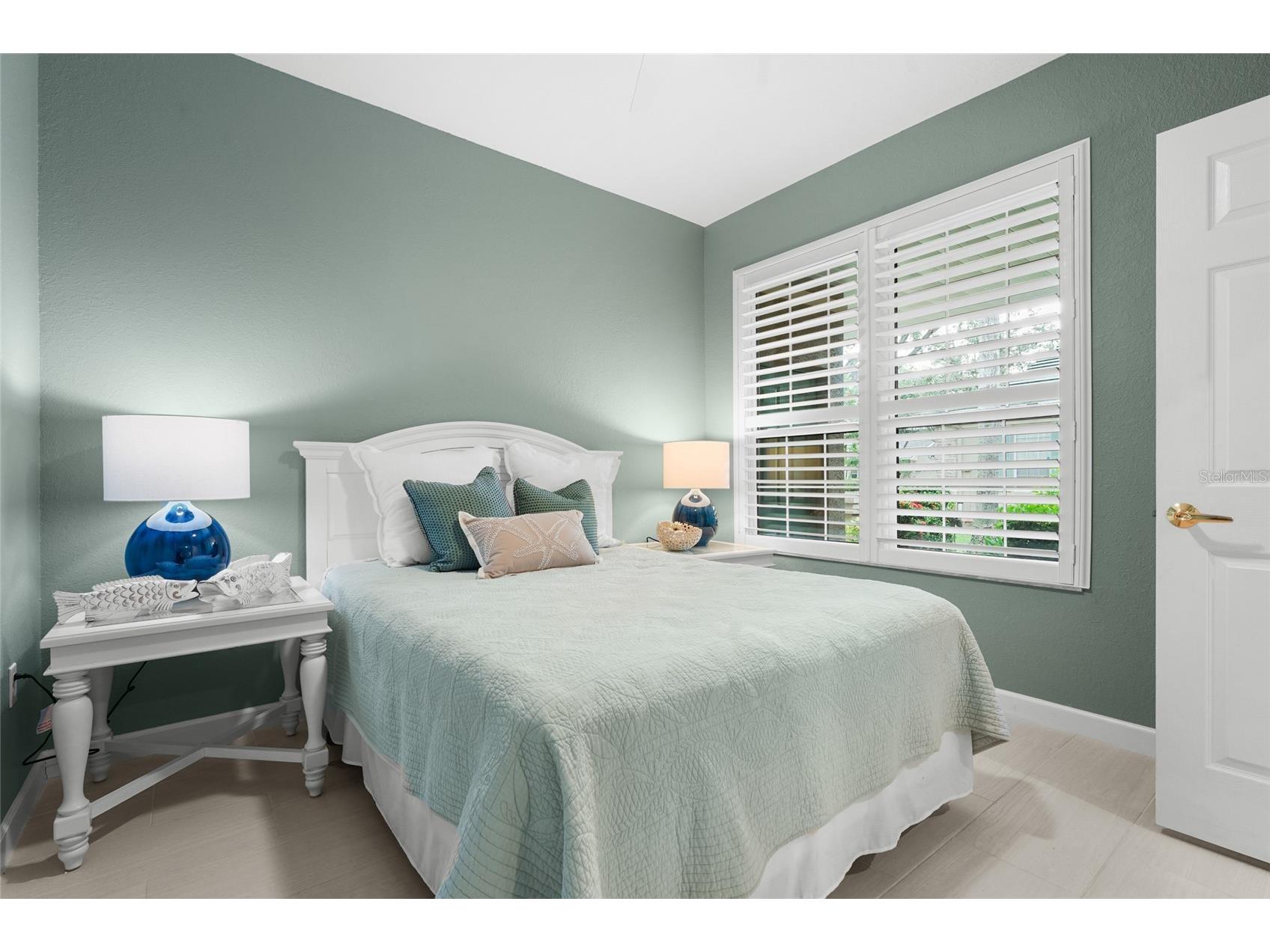 4840 Lakescene Place Sarasota FL 34243 A4663778 image26