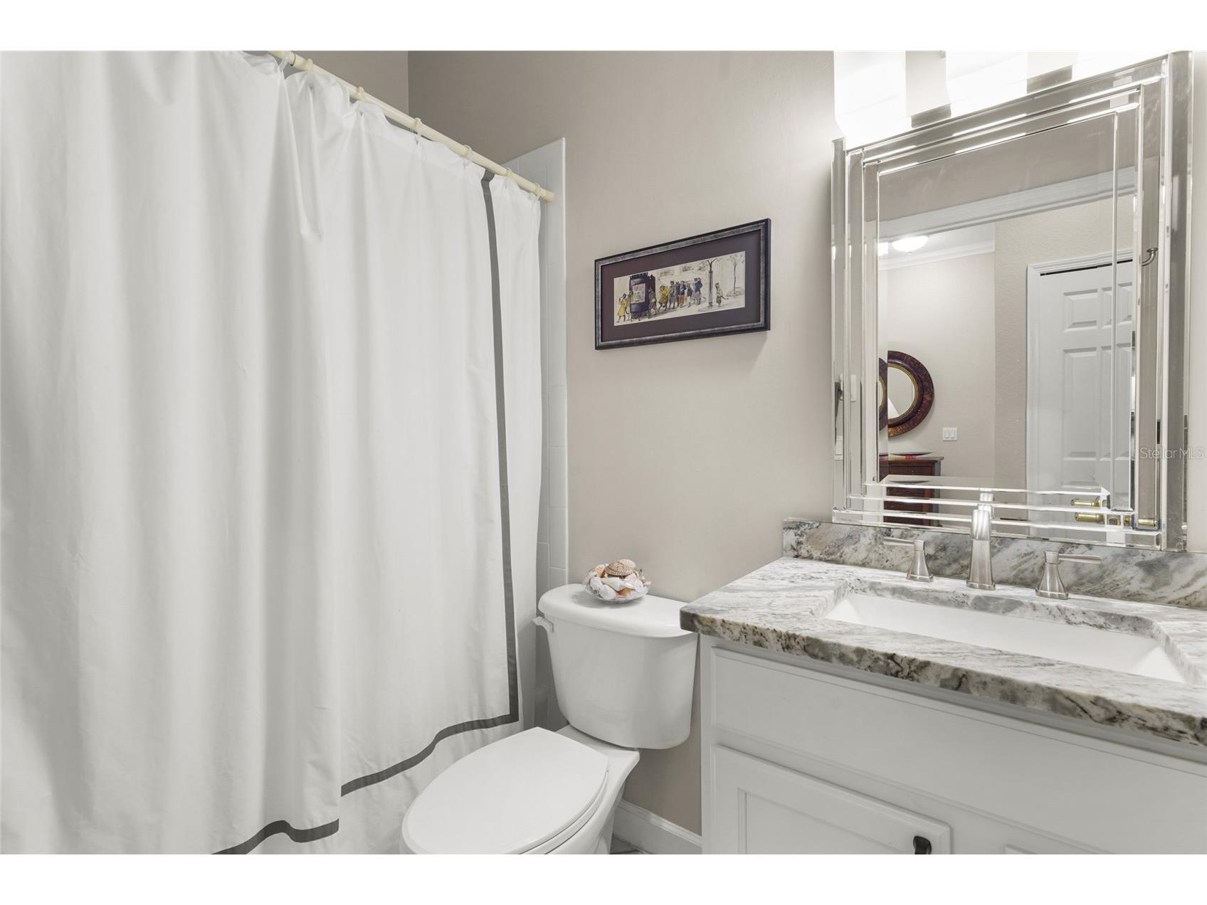 4840 Lakescene Place Sarasota FL 34243 A4663778 image27