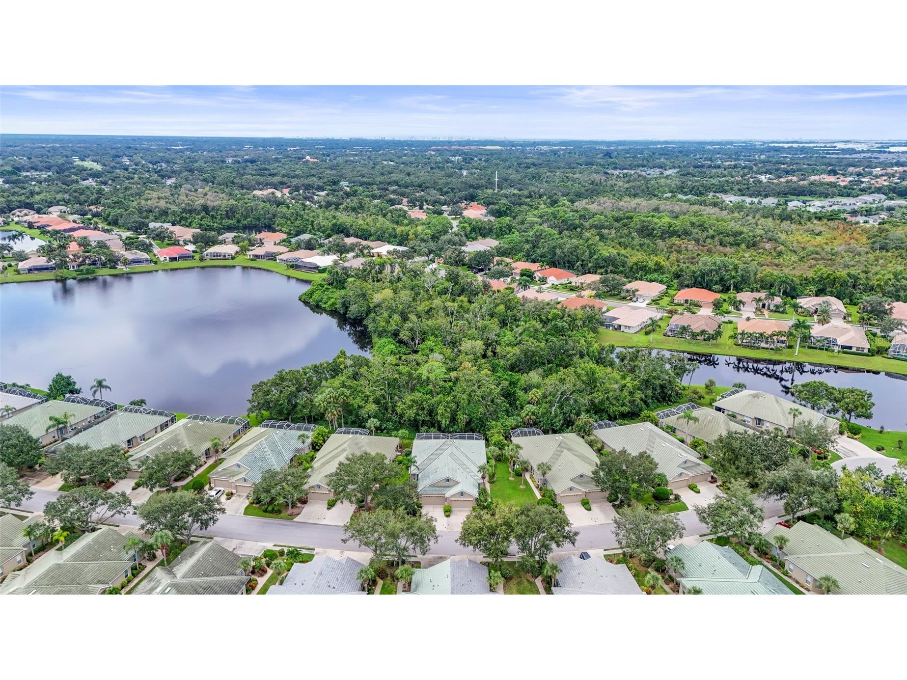 4840 Lakescene Place Sarasota FL 34243 A4663778 image45